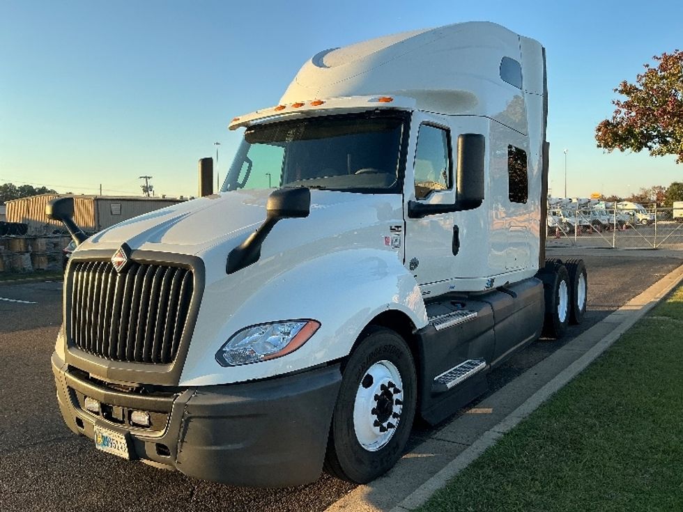 Sleeper Tractor-Heavy Duty Tractors-International-2021-LT625-Richland-MS-524,437\n\t\tmiles-$ 48,500 - Image 3