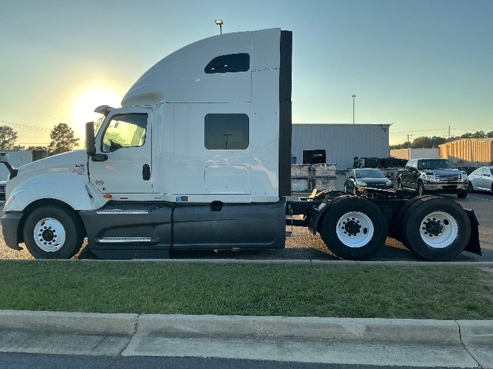 Sleeper Tractor-Heavy Duty Tractors-International-2021-LT625-Richland-MS-524,437\n\t\tmiles-$ 48,500 - Image 4