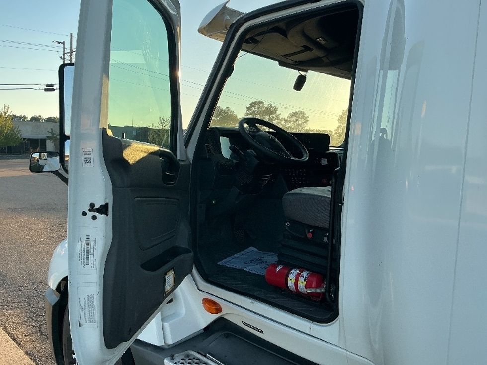 Sleeper Tractor-Heavy Duty Tractors-International-2021-LT625-Richland-MS-524,437\n\t\tmiles-$ 48,500 - Image 9