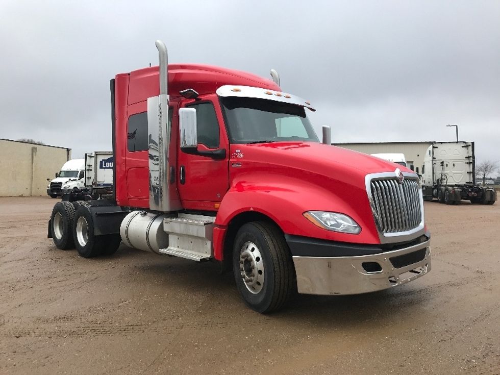 Sleeper Tractor-Heavy Duty Tractors-International-2021-LT625-Sioux Falls-SD-180,574\n\t\tmiles-$ 77,500 - Image 1
