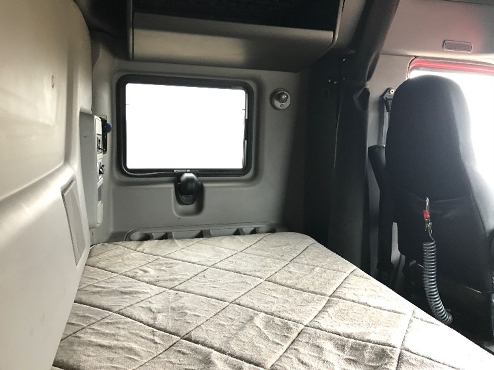 Sleeper Tractor-Heavy Duty Tractors-International-2021-LT625-Sioux Falls-SD-180,574\n\t\tmiles-$ 77,500 - Image 18