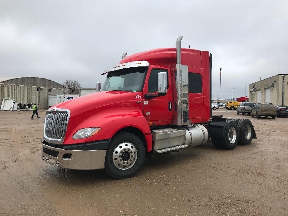 Sleeper Tractor-Heavy Duty Tractors-International-2021-LT625-Sioux Falls-SD-180,574\n\t\tmiles-$ 77,500 - Image 3