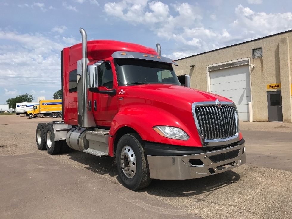 Sleeper Tractor-Heavy Duty Tractors-International-2021-LT625-Sioux Falls-SD-216,381\n\t\tmiles-$ 75,500 - Image 1
