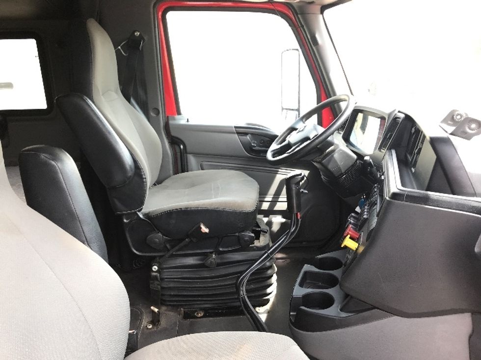 Sleeper Tractor-Heavy Duty Tractors-International-2021-LT625-Sioux Falls-SD-216,381\n\t\tmiles-$ 75,500 - Image 15