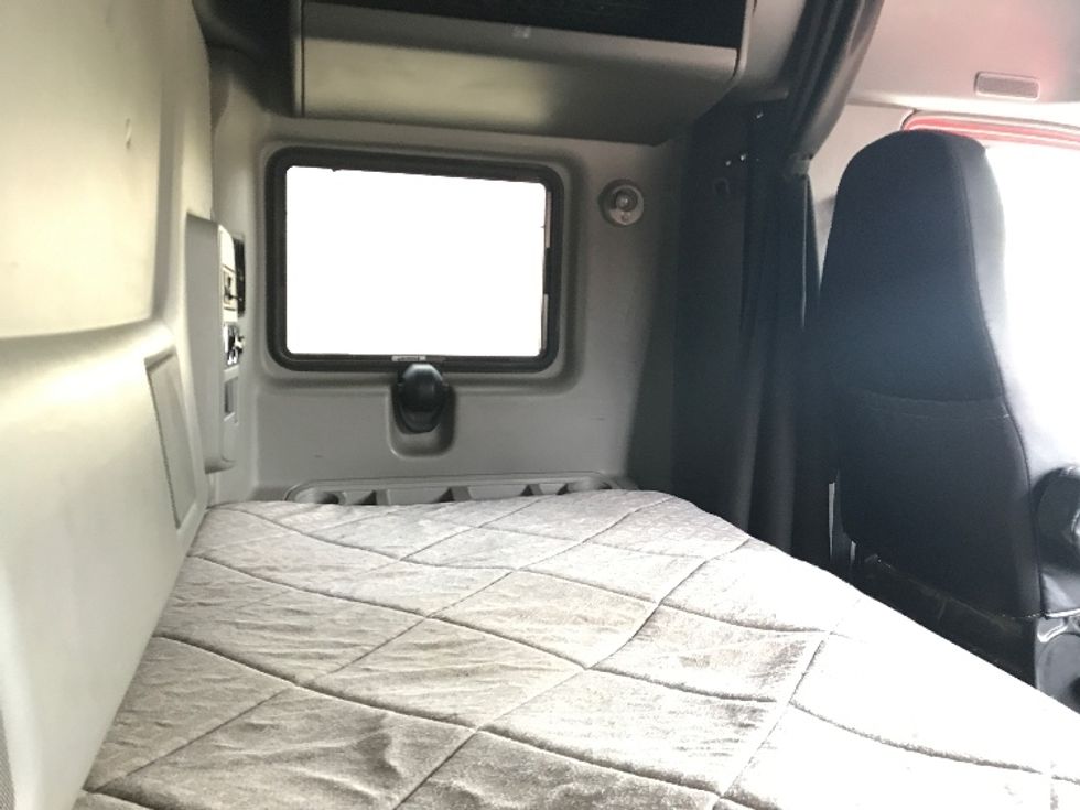 Sleeper Tractor-Heavy Duty Tractors-International-2021-LT625-Sioux Falls-SD-216,381\n\t\tmiles-$ 75,500 - Image 18