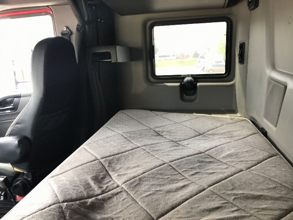 Sleeper Tractor-Heavy Duty Tractors-International-2021-LT625-Sioux Falls-SD-216,381\n\t\tmiles-$ 75,500 - Image 19