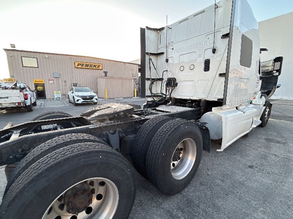Sleeper Tractor-Heavy Duty Tractors-International-2021-LT625-Torrance-CA-423,153\n\t\tmiles-$ 58,500 - Image 22