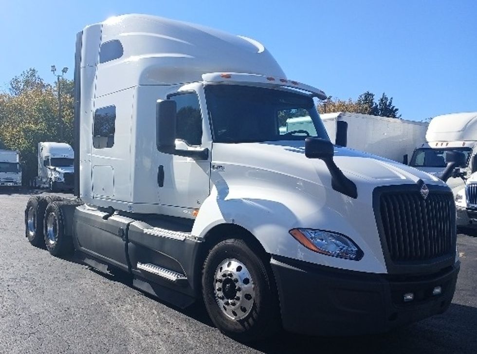 Sleeper Tractor-Heavy Duty Tractors-International-2021-LT625-Winston Salem-NC-565,213\n\t\tmiles-$ 43,500 - Image 1