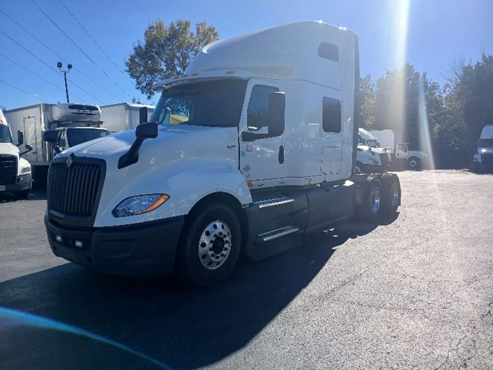Sleeper Tractor-Heavy Duty Tractors-International-2021-LT625-Winston Salem-NC-565,213\n\t\tmiles-$ 43,500 - Image 3