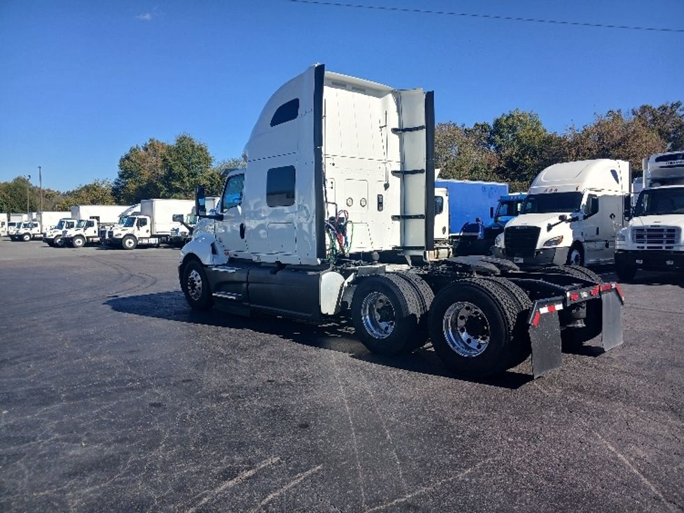 Sleeper Tractor-Heavy Duty Tractors-International-2021-LT625-Winston Salem-NC-565,213\n\t\tmiles-$ 43,500 - Image 5