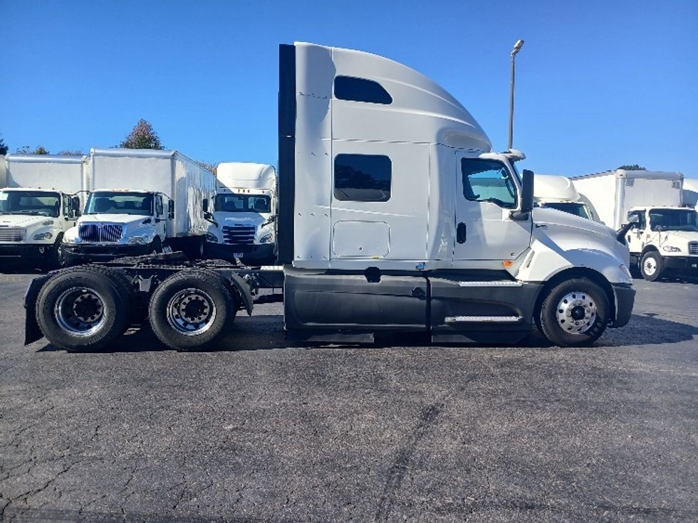 Sleeper Tractor-Heavy Duty Tractors-International-2021-LT625-Winston Salem-NC-565,213\n\t\tmiles-$ 43,500 - Image 8