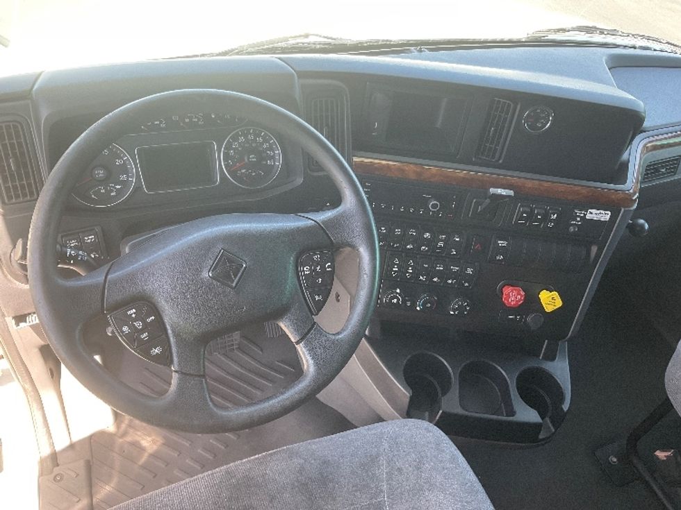 Sleeper Tractor-Heavy Duty Tractors-International-2021-RH613-Phoenix-AZ-227,942\n\t\tmiles-$ 55,250 - Image 11