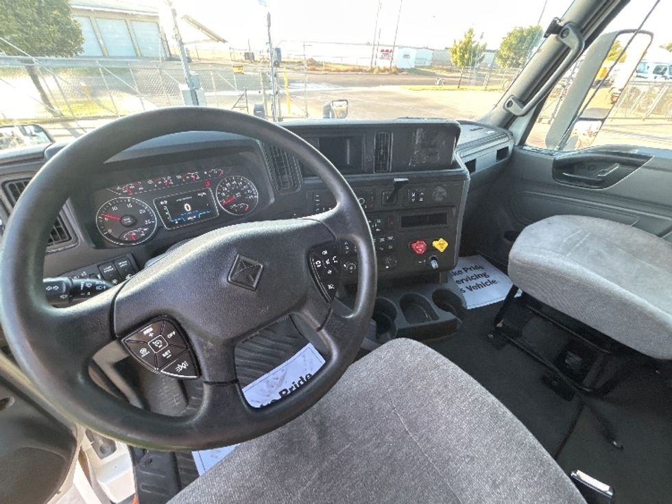 Sleeper Tractor-Heavy Duty Tractors-International-2022-LT625-Amarillo-TX-456,717\n\t\tmiles-$ 66,000 - Image 11