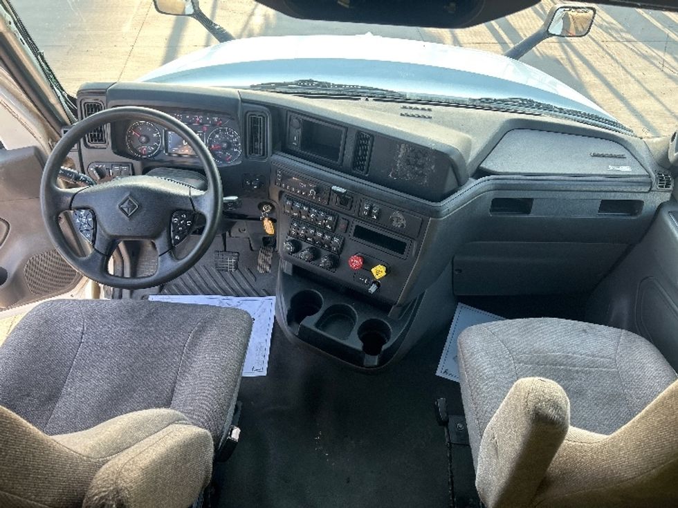 Sleeper Tractor-Heavy Duty Tractors-International-2022-LT625-Amarillo-TX-456,717\n\t\tmiles-$ 66,000 - Image 12