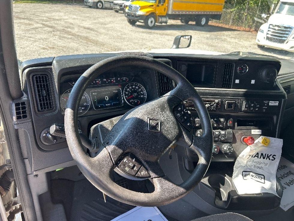 Sleeper Tractor-Heavy Duty Tractors-International-2022-LT625-Anderson-SC-364,844\n\t\tmiles-$ 77,500 - Image 11