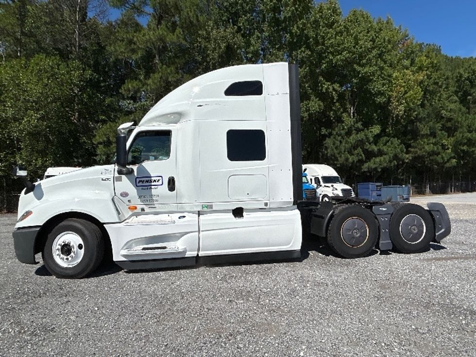 Sleeper Tractor-Heavy Duty Tractors-International-2022-LT625-Anderson-SC-364,844\n\t\tmiles-$ 77,500 - Image 4