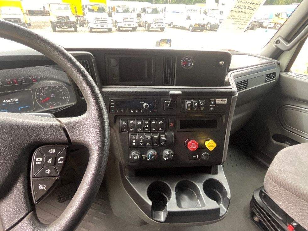 Sleeper Tractor-Heavy Duty Tractors-International-2022-LT625-Anderson-SC-466,588\n\t\tmiles-$ 67,250 - Image 12