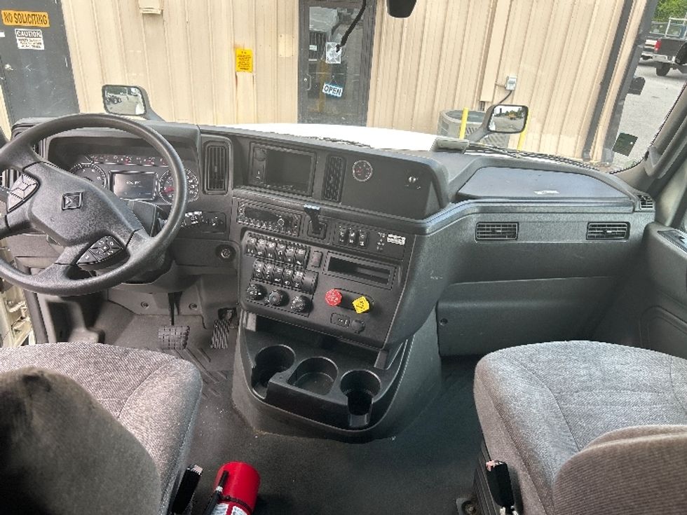 Sleeper Tractor-Heavy Duty Tractors-International-2022-LT625-Anderson-SC-466,972\n\t\tmiles-$ 61,500 - Image 11