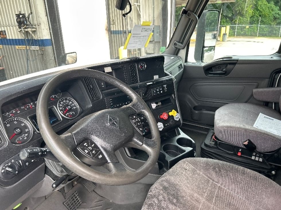 Sleeper Tractor-Heavy Duty Tractors-International-2022-LT625-Anderson-SC-524,164\n\t\tmiles-$ 58,250 - Image 10