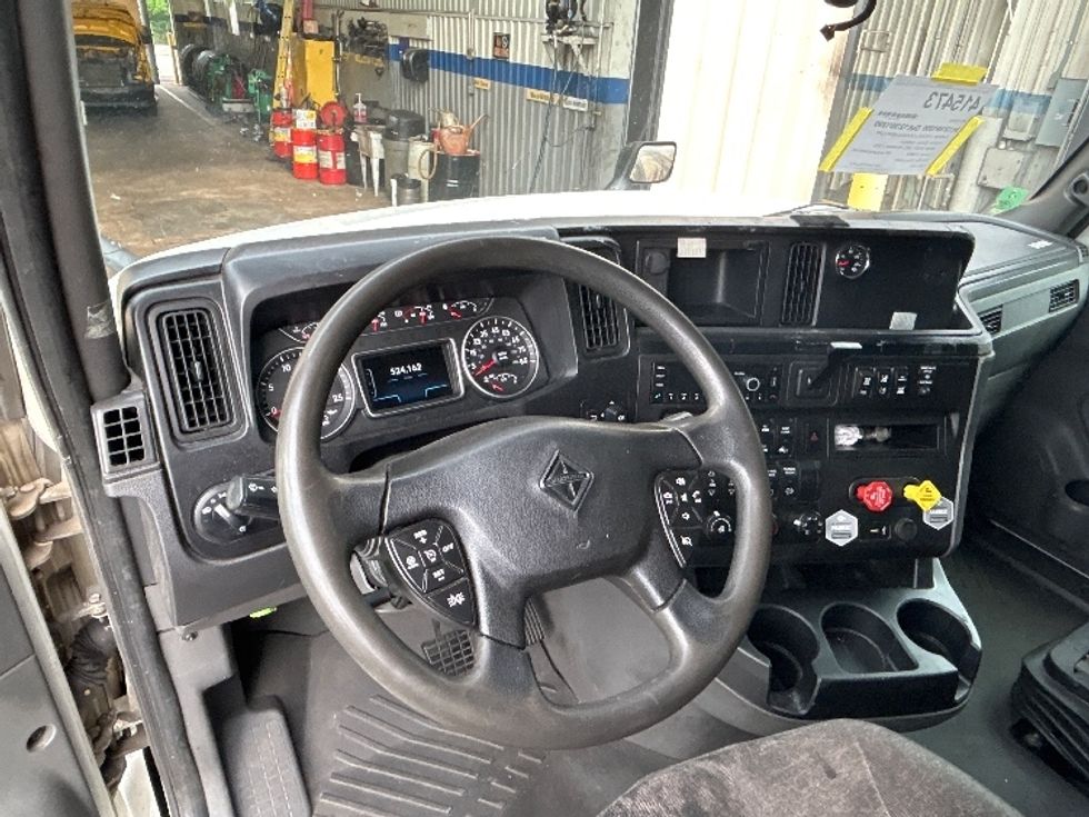 Sleeper Tractor-Heavy Duty Tractors-International-2022-LT625-Anderson-SC-524,164\n\t\tmiles-$ 58,250 - Image 11