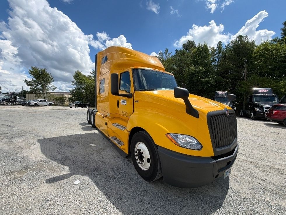 Sleeper Tractor-Heavy Duty Tractors-International-2022-LT625-Atlanta (Forest Park)-GA-344,692\n\t\tmiles-$ 65,750 - Image 1