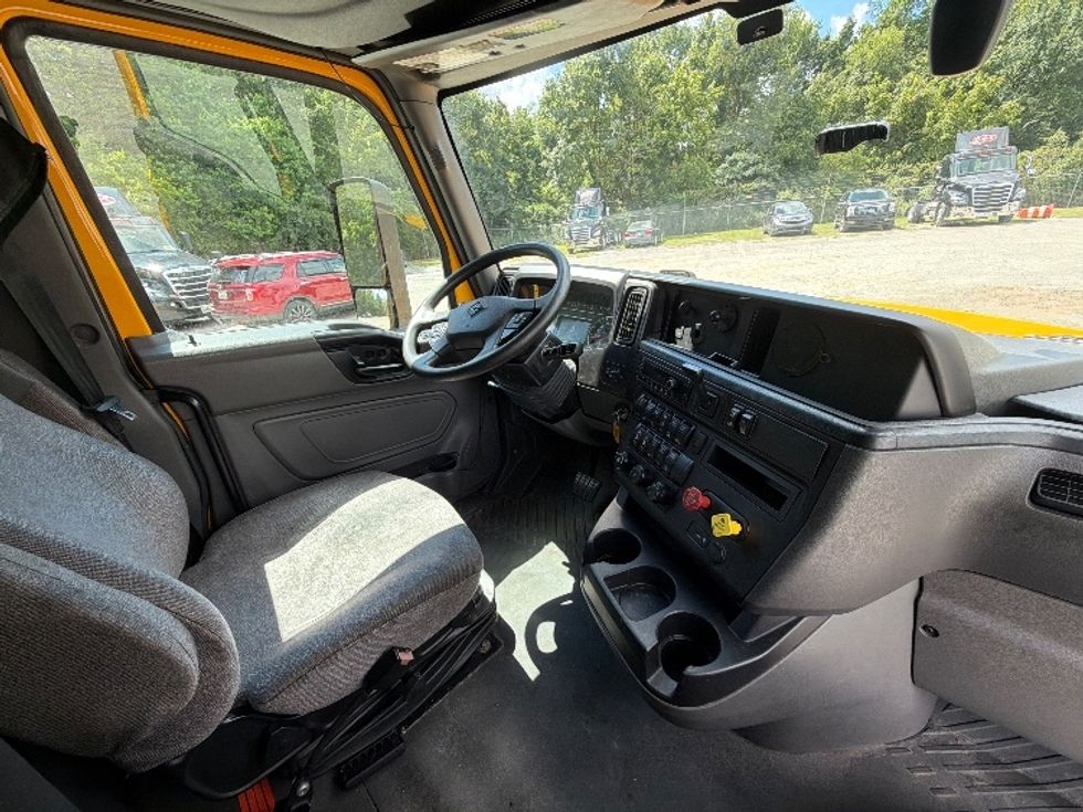 Sleeper Tractor-Heavy Duty Tractors-International-2022-LT625-Atlanta (Forest Park)-GA-344,692\n\t\tmiles-$ 65,750 - Image 15