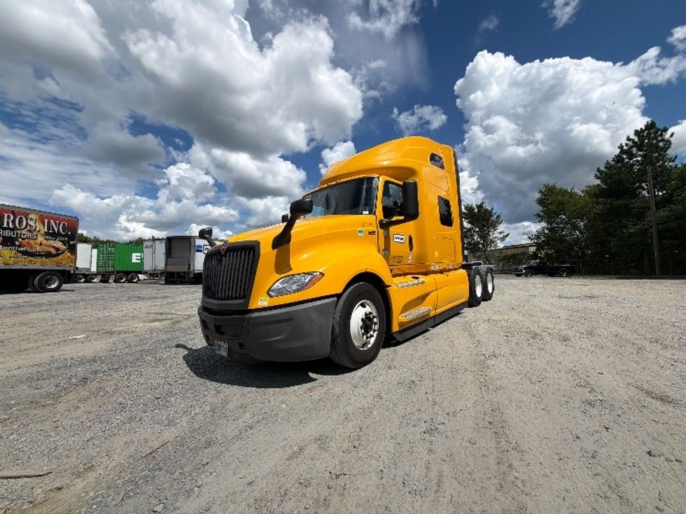 Sleeper Tractor-Heavy Duty Tractors-International-2022-LT625-Atlanta (Forest Park)-GA-344,692\n\t\tmiles-$ 65,750 - Image 3