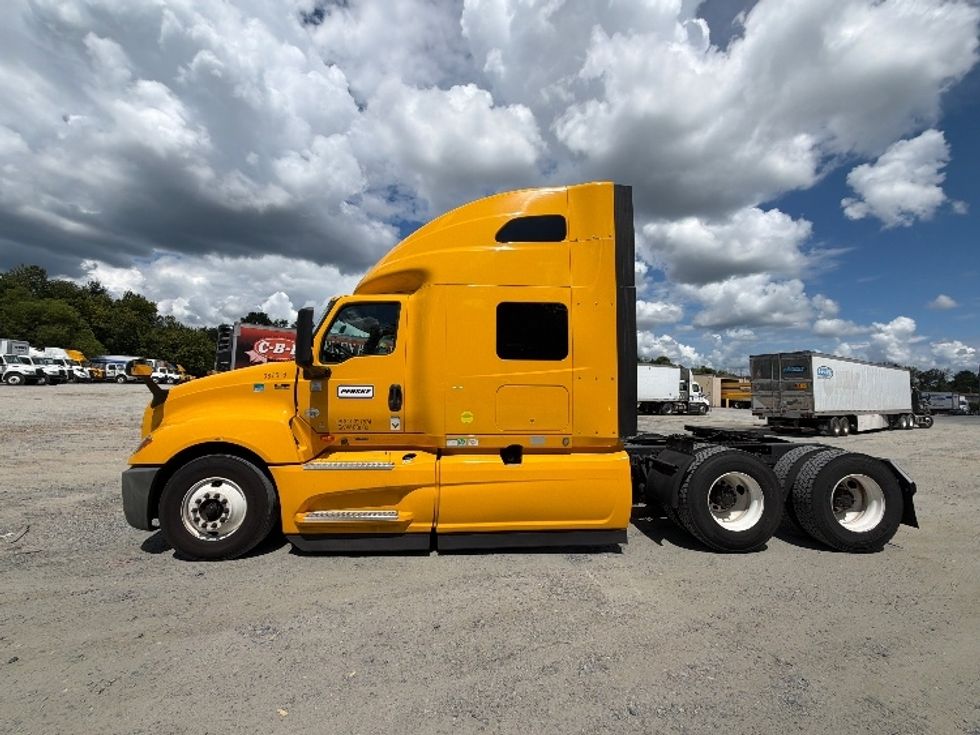 Sleeper Tractor-Heavy Duty Tractors-International-2022-LT625-Atlanta (Forest Park)-GA-344,692\n\t\tmiles-$ 65,750 - Image 4