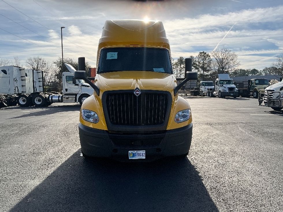 Sleeper Tractor-Heavy Duty Tractors-International-2022-LT625-Atlanta (Forest Park)-GA-655,987\n\t\tmiles-$ 31,750 - Image 2