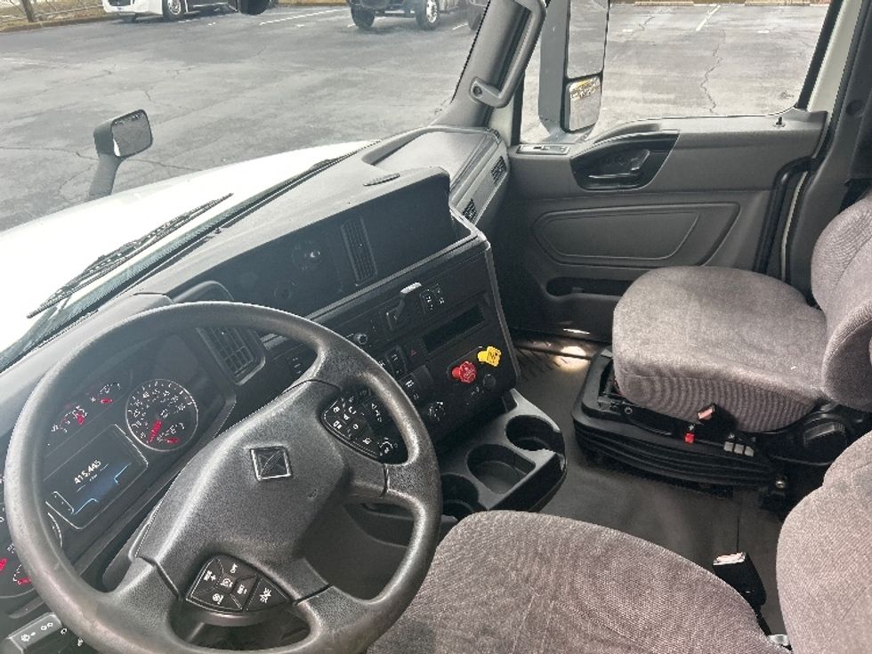 Sleeper Tractor-Heavy Duty Tractors-International-2022-LT625-Atlanta-GA-415,446\n\t\tmiles-$ 61,500 - Image 10