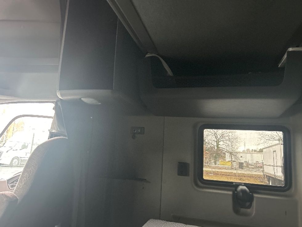 Sleeper Tractor-Heavy Duty Tractors-International-2022-LT625-Atlanta-GA-415,446\n\t\tmiles-$ 61,500 - Image 19