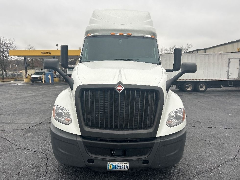 Sleeper Tractor-Heavy Duty Tractors-International-2022-LT625-Atlanta-GA-415,446\n\t\tmiles-$ 61,500 - Image 2