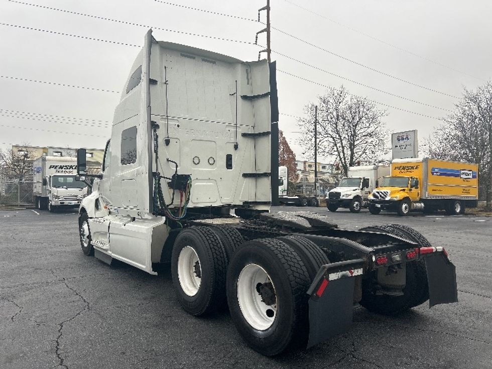 Sleeper Tractor-Heavy Duty Tractors-International-2022-LT625-Atlanta-GA-415,446\n\t\tmiles-$ 61,500 - Image 5