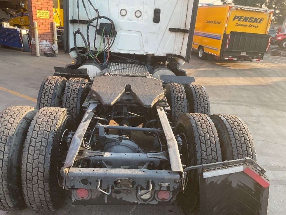 Sleeper Tractor-Heavy Duty Tractors-International-2022-LT625-Aurora-CO-386,065\n\t\tmiles-$ 67,500 - Image 6