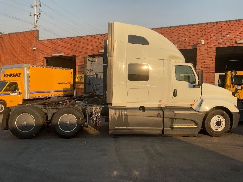 Sleeper Tractor-Heavy Duty Tractors-International-2022-LT625-Aurora-CO-386,065\n\t\tmiles-$ 67,500 - Image 8