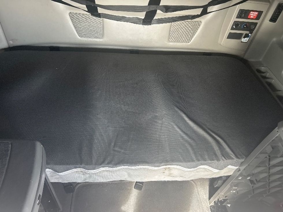 Sleeper Tractor-Heavy Duty Tractors-International-2022-LT625-Aurora-CO-455,657\n\t\tmiles-$ 72,000 - Image 17