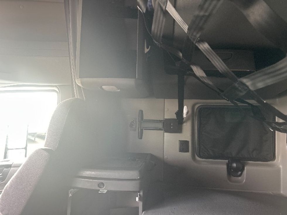 Sleeper Tractor-Heavy Duty Tractors-International-2022-LT625-Aurora-CO-455,657\n\t\tmiles-$ 72,000 - Image 19