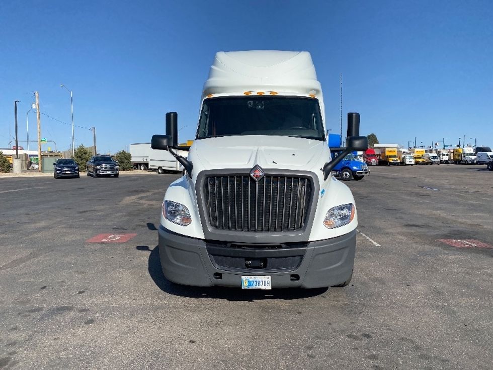 Sleeper Tractor-Heavy Duty Tractors-International-2022-LT625-Aurora-CO-455,657\n\t\tmiles-$ 72,000 - Image 2