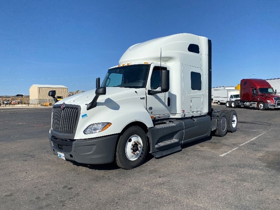 Sleeper Tractor-Heavy Duty Tractors-International-2022-LT625-Aurora-CO-455,657\n\t\tmiles-$ 72,000 - Image 3