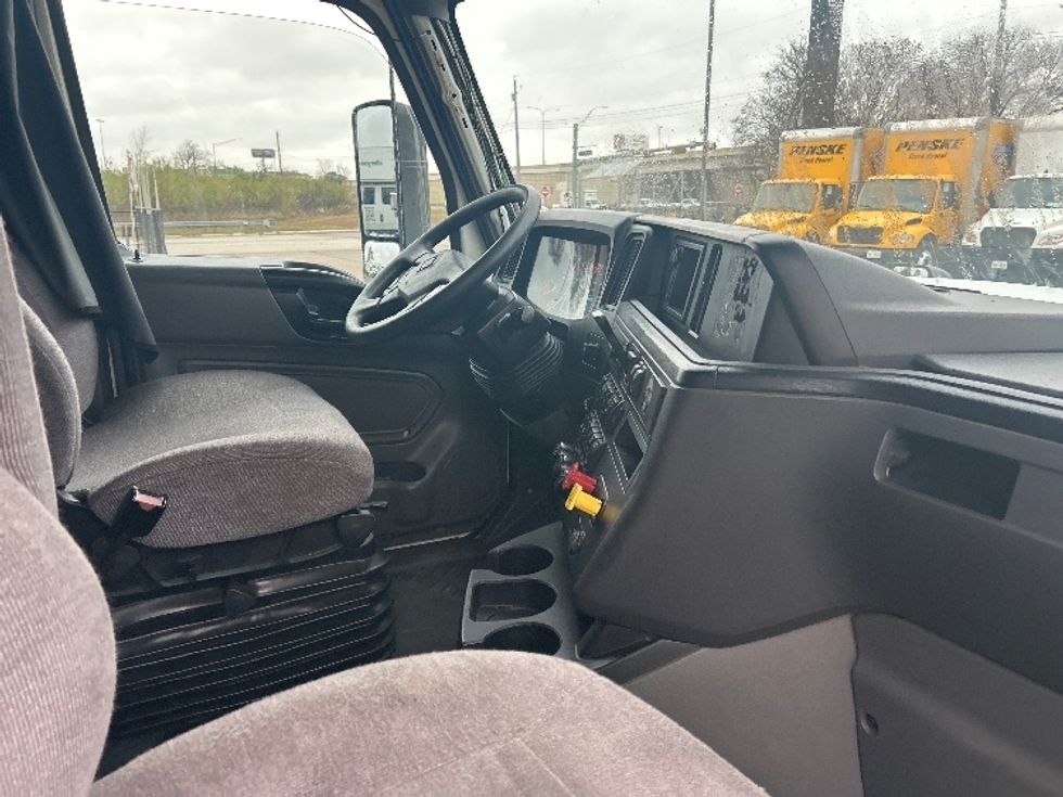 Sleeper Tractor-Heavy Duty Tractors-International-2022-LT625-Austin-TX-429,871\n\t\tmiles-$ 60,250 - Image 15