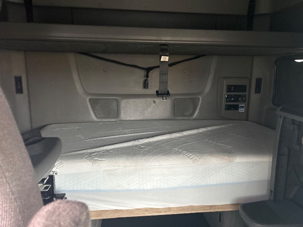 Sleeper Tractor-Heavy Duty Tractors-International-2022-LT625-Austin-TX-429,871\n\t\tmiles-$ 60,250 - Image 16