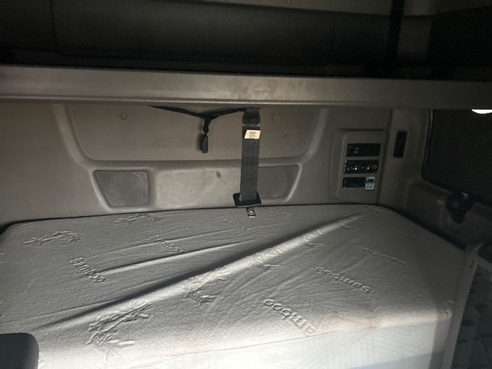 Sleeper Tractor-Heavy Duty Tractors-International-2022-LT625-Austin-TX-429,871\n\t\tmiles-$ 60,250 - Image 17