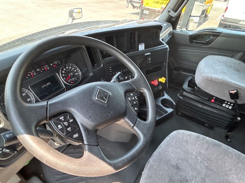 Sleeper Tractor-Heavy Duty Tractors-International-2022-LT625-Baltimore-MD-327,534\n\t\tmiles-$ 67,250 - Image 10