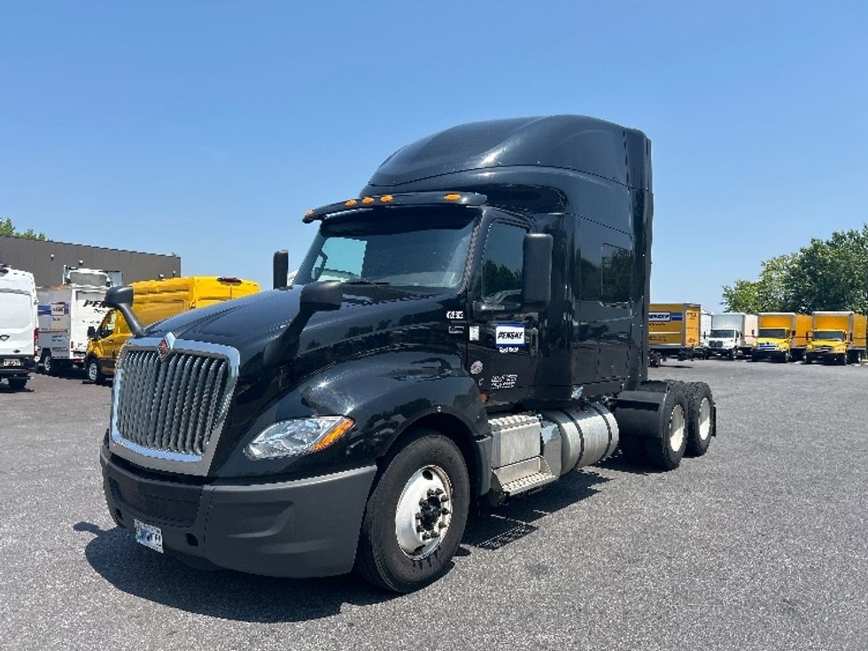 Sleeper Tractor-Heavy Duty Tractors-International-2022-LT625-Baltimore-MD-327,534\n\t\tmiles-$ 67,250 - Image 3
