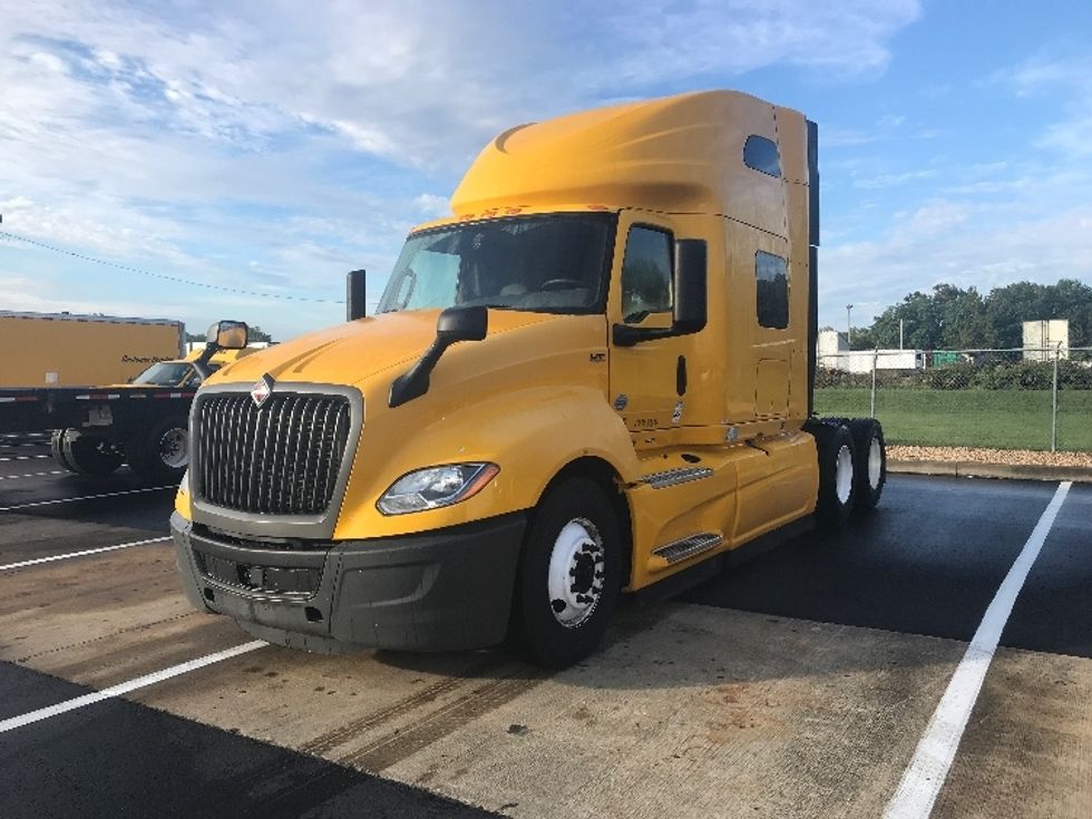 Sleeper Tractor-Heavy Duty Tractors-International-2022-LT625-Bensalem-PA-374,226\n\t\tmiles-$ 61,500 - Image 3