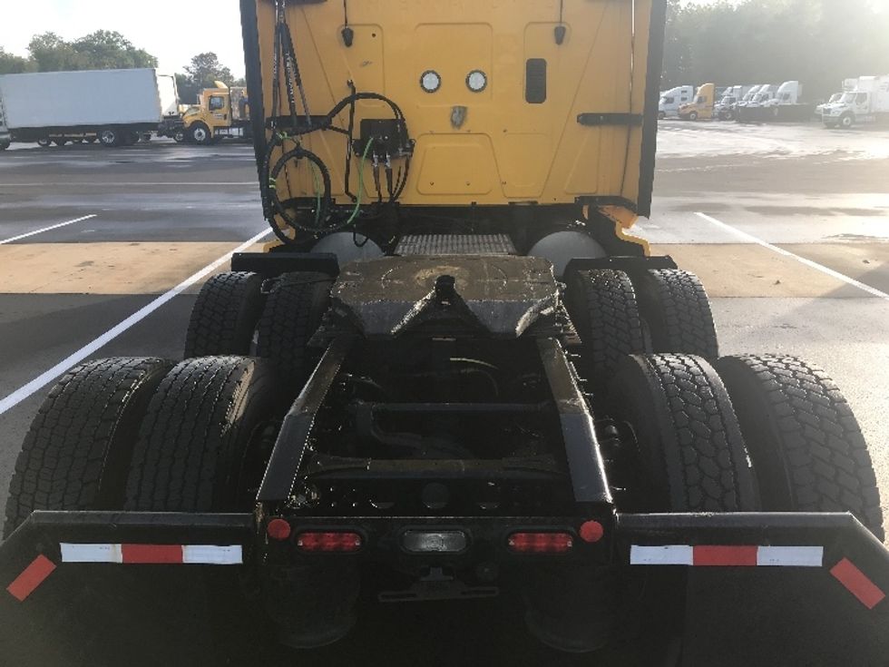 2022 International LT625 LT photo 4