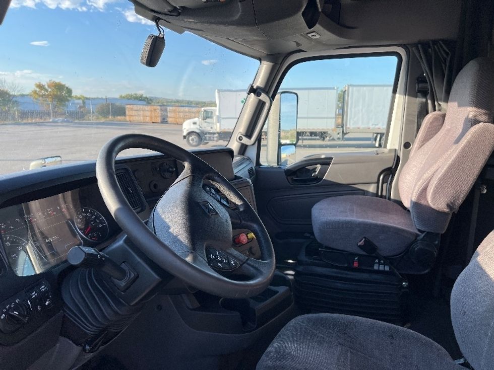 Sleeper Tractor-Heavy Duty Tractors-International-2022-LT625-Billings-MT-405,513\n\t\tmiles-$ 71,500 - Image 10