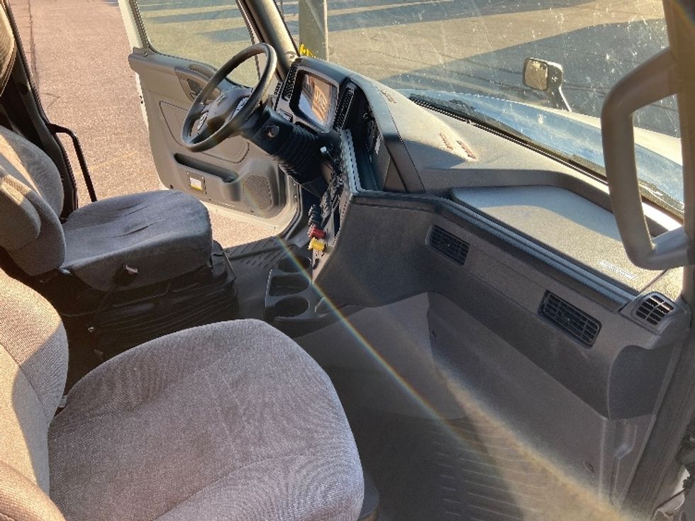 Sleeper Tractor-Heavy Duty Tractors-International-2022-LT625-Billings-MT-405,513\n\t\tmiles-$ 71,500 - Image 15