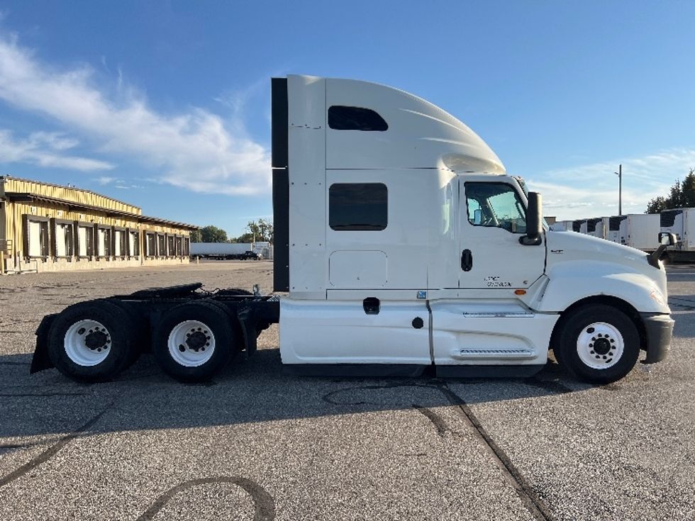 Sleeper Tractor-Heavy Duty Tractors-International-2022-LT625-Billings-MT-405,513\n\t\tmiles-$ 71,500 - Image 8