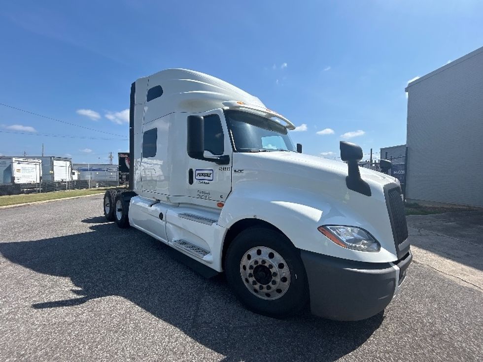 Sleeper Tractor-Heavy Duty Tractors-International-2022-LT625-Birmingham-AL-624,718\n\t\tmiles-$ 51,000 - Image 1